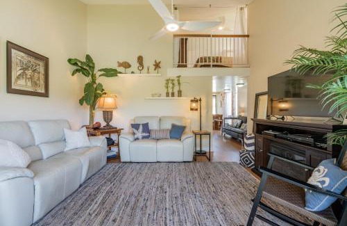 Kahuku Apartment | Makani Moana Loft - Golf Course View - North Shore - Sleeps 2