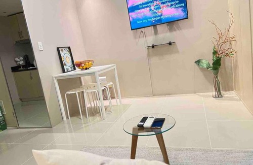 Valenzuela Apartment | Makati Room 381 1 br deluxe SMJazz T2 residence New