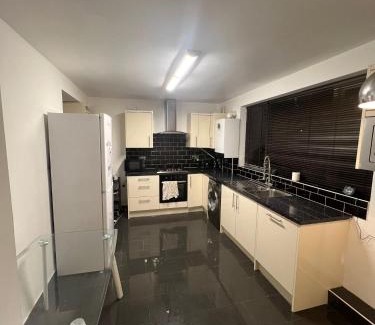 Abbey Wood Apartment | Make a house a home