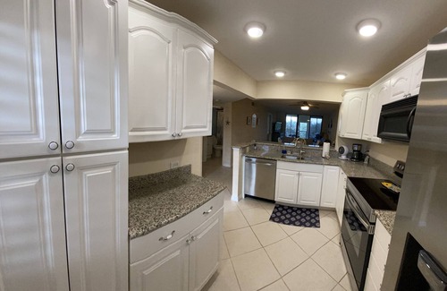 Hutchinson Island South Condo | Make Memories That Last: Beach Condo for Unforgettable Stays