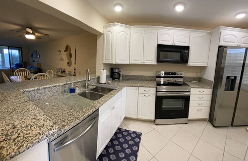 Hutchinson Island South Condo | Make Memories That Last: Beach Condo for Unforgettable Stays