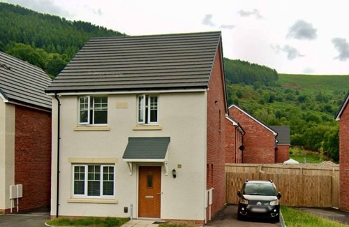 Merthyr Vale House | Make your self at home, bike park wales 🏴󠁧󠁢󠁷󠁬󠁳󠁿