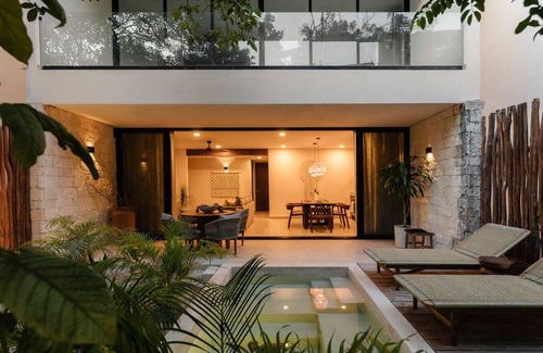 Playa Paraiso Condo | Makech Samsara Tropical