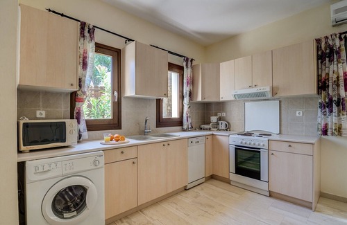 Makry Gialos House | Makrigialos: Artemis holiday Villa with private swimming pool, sea view, Wifi