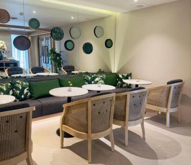 Chang Khlan Hotel | Maladee Rendezvous Hotel Chiang Mai