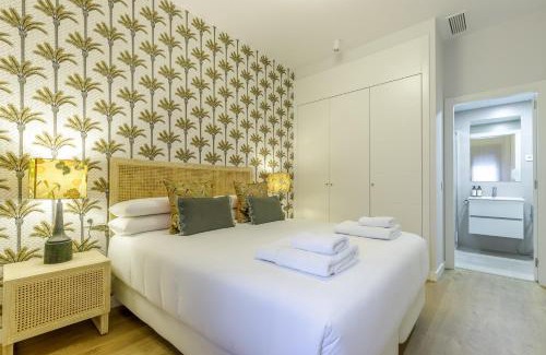 La Malagueta Apartment | Malagueta Miramar with Shared Pool by Caleta Homes