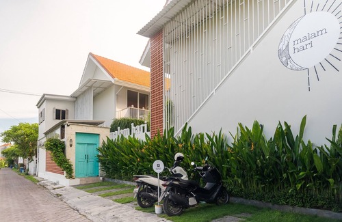 Berawa Apartment | Malam Hari ApartHotel