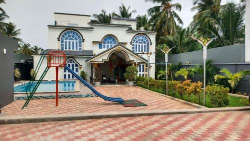 Covelong Beach Hotel | Malar Inn Resort