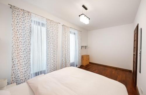 Targowek Apartment | Malborska Lovely Apartment