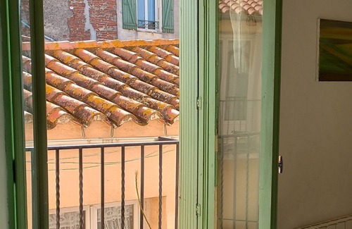 Elne House | Malerisches Traditionelles Ferienhaus in Elne mit Dachterasse