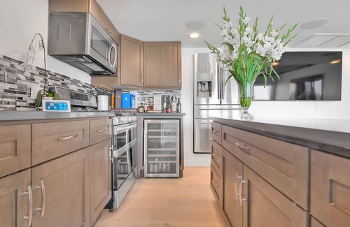 Eastern Malibu Villa | Malibu Beach!1week12k!5nights10k! 100 5 STAR REVIEWS on other sites availablennn