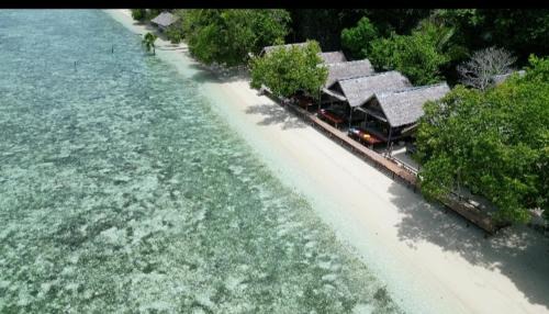 Raja Ampat House | Mambetron Homestay Raja Ampat
