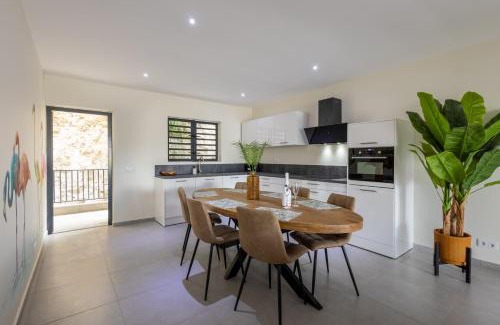 Marie Pampoen Apartment | Mambo One B