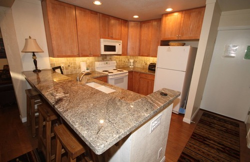 Mammoth Lakes Condo | Mammoth Ski & Racquet Club