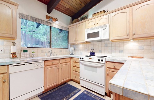 Mammoth Lakes Condo | Mammoth West 101 Updated Condo, Just A Short Walk to Canyon Lodge by RedAwning