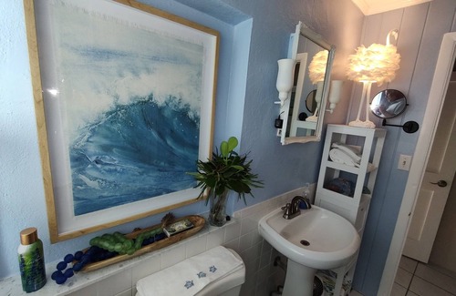 Englewood Cottage | Manasota Key Beach Cottage Just Thirty Steps from the Beach