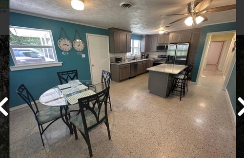 Gulf County House | Manatee Cove on the waterway with 5 acres. Pet Friendly. 5 minutes to the beach!