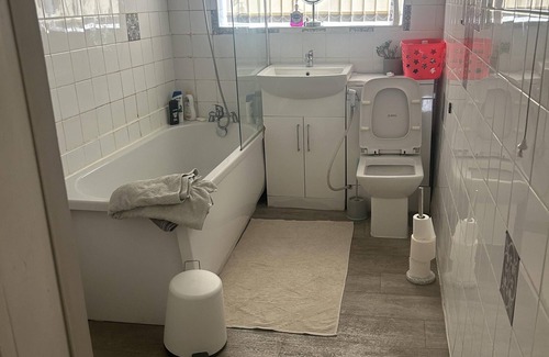 Offerton House | Manchester, Levenshulme, Entire House, Sleeps 7max