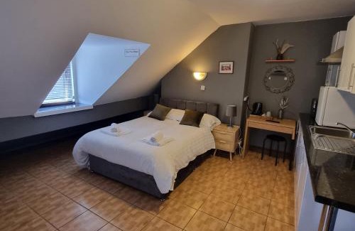 Rusholme House | Manchester Stay Hotel - Free Parking