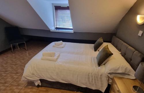 Rusholme House | Manchester Stay Hotel - Free Parking
