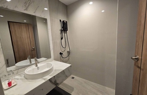 Ban Tai Hotel | Manee Mantra Hotel Kanchanaburi