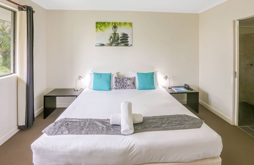 Palm Cove Hotel | Mango Lagoon Resort & Wellness Spa