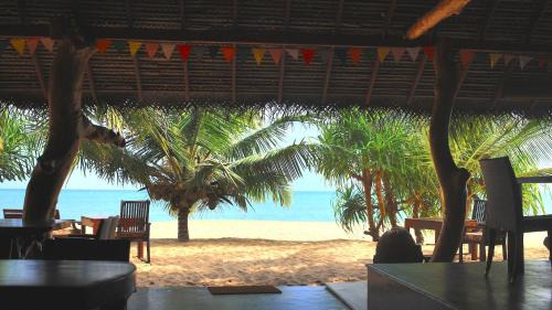 Hambantota District Hotel | Mangrove Beach Cabana