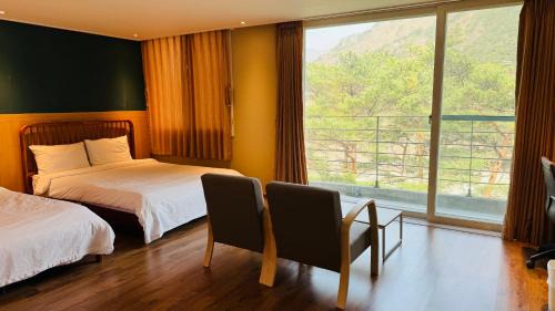 Inje Hotel | Manhae Maeul