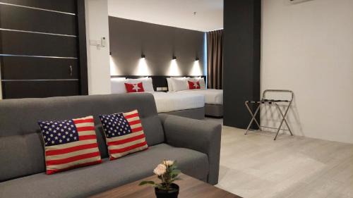 Kampung Kuala Pari Hotel | Manhattan Hotel Ipoh
