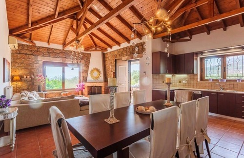 Riglia House | Mani's Aura Seaside-Paradise Villa up to 8ppl