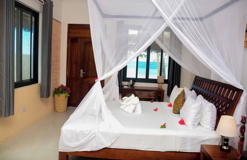Uroa Hotel | MANOLO Beach Resort