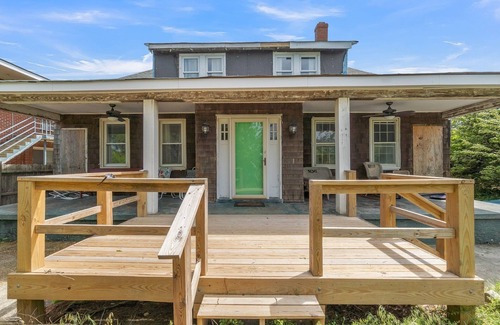 Willoughby Spit Cottage | Manor And Mutts #2 3 Bedroom Cottage by RedAwning