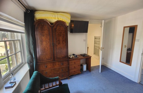 Grittleton Bed & Breakfast | Manor Farm Bed & Breakfast