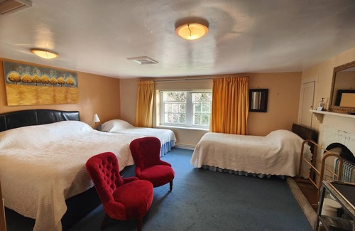 Grittleton Bed & Breakfast | Manor Farm Bed & Breakfast
