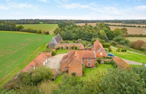 Tunstead House | Manor Farm House