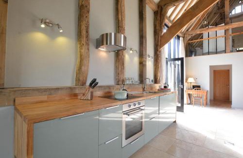 Saxmundham House | Manor House Barn, Peasenhall