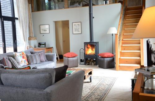 Saxmundham House | Manor House Barn, Peasenhall