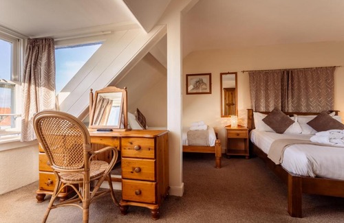 Berwick-upon-Tweed Hotel | Manor House Hotel Holy Island
