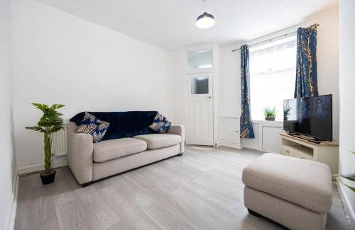 Accrington House | Manor Terrace Retreat