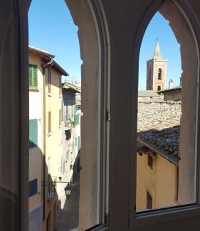 Sarteano Apartment | Mansarda con solarium panoramico su centro storico di Sarteano vicino alle famose terme della Val d'Orcia