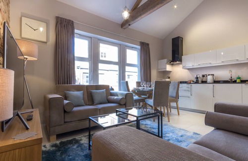 Leeds City Center Apartment | Mansio Suites Basinghall