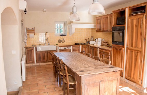 Saint-Restitut Villa | mansion - 8 rooms - 1/14 personsHouse with garden