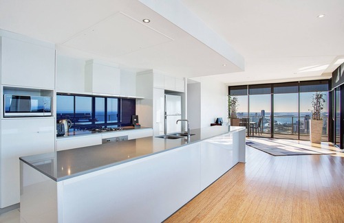 Surfers Paradise Apartment | Mantra Circle on Cavill
