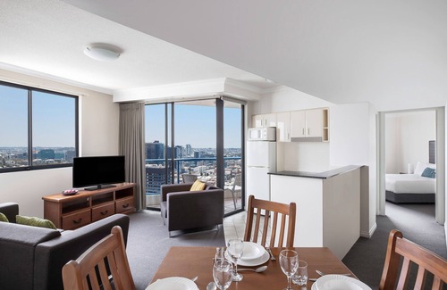 Brisbane Central Business District Hotel | Mantra on Queen