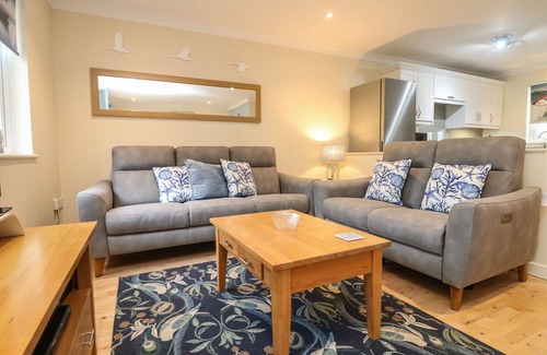 Falmouth Cottage | Manuka