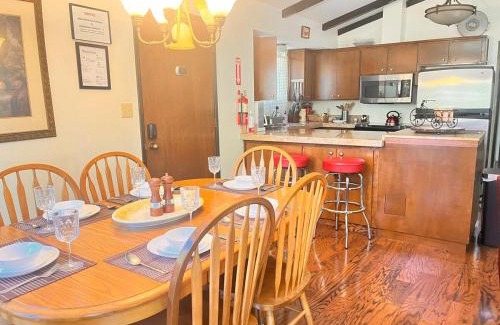 Fish Camp House | ManVee at Yosemite