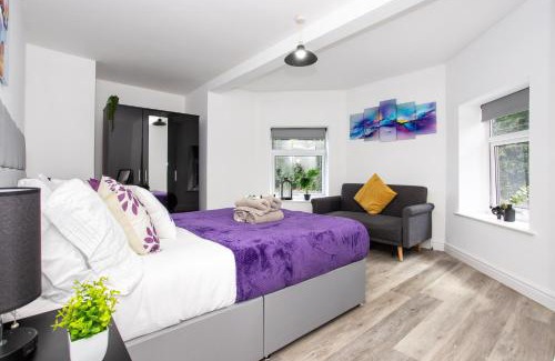 Wakefield Apartment | Manygates Apartment by Alt-Stay Accommodation