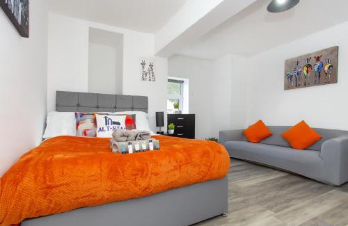 Wakefield Apartment | Manygates Apartment by Alt-Stay Accommodation