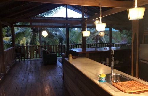Manzanillo House | Manzanillo Escape: Poolside Comfort Meets Caribbean Charm