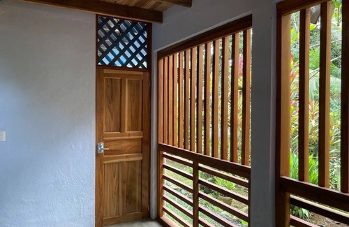 Manzanillo House | Manzanillo Escape: Poolside Comfort Meets Caribbean Charm